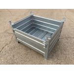 Verzinkte stapelbak met klep 100x80x50cm thermisch verzinkt met 4 hijsogen W.L.L. 2.000 kg