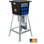 Kunststof verdeelkast QUATRO op frame, Ingang en doorlus: CEE 63A 5p 6h 400V via onderzijde, Hoofdschakelaar: 4p 63A, Afgaand: 6× Schuko 16A 2p+RA 2 - NL20.1306.03032-1