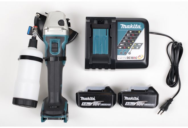 Makita DGA504RTJ Haakse kwartsstof accu-slijper met waterdruppelaar 125mm 18V/5.0AH LI-ION