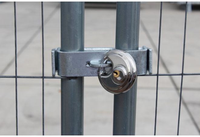 Lock for building fence inclusief discusslot