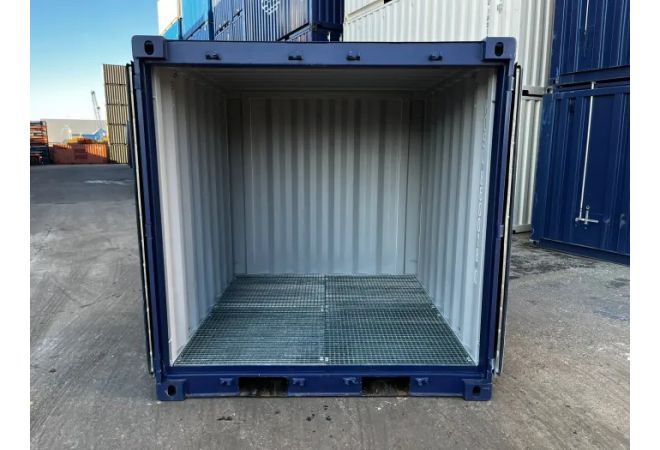 8ft lekbak container Buitenafmetingen (LxBxH) 2.438 x 2.200 x 2.260 mm, Deuropening (BxH) 2.106 x 1.949 mm, Leeg gewicht 1.030 kg