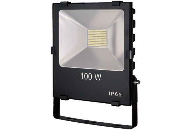 90905 LED straler Target Premium 100W 5.000K Wit, 11.000 lumen Stralingshoek: 130 Lichtbereik: 45 meter| EAN 4260170165039
