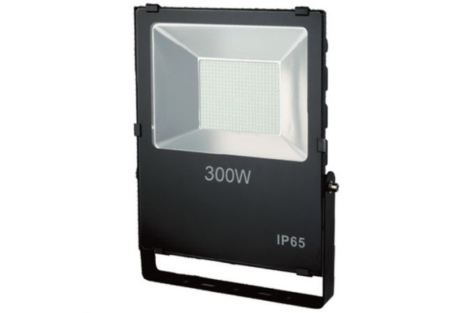 90910 LED straler Target Premium 300W 5.000K Wit | 31.000 lumen Stralingshoek: 130 | EAN 4260170165176