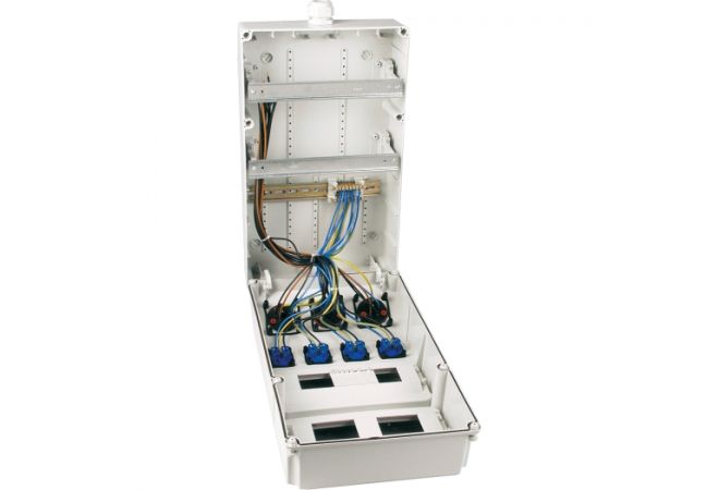 VOTHA WUPPERTAL wandverdeler - voorbedraad zonder automaten met 1x CEE 32 A, 2x CEE 16 A, 4x WCD'S 230 V
