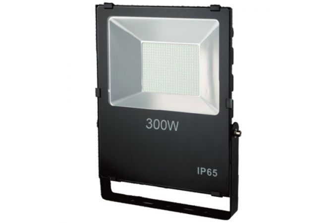 90910.2 LED straler Target Premium 300W, 5.000K Wit, 31.000 lumen Stralingshoek: 130, Traploos instelbare hellingshoek, Zeer laag energieverbruik