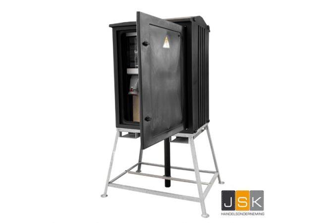 Bouwmeterkast 80 Ampère, 3x CEE contactdoos 32A 5-polig 400V, 6x Schuko 230V (2x verdeelslof 3-voudig zwart), standaard heftruck slede, KANTO 2.0