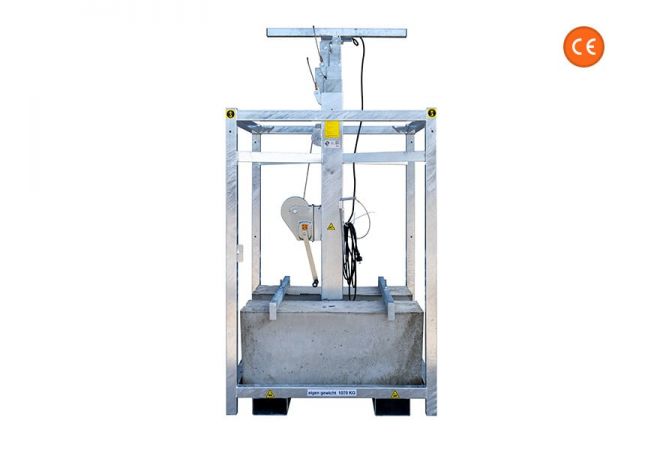 Lichtmast Easy telescopisch uitschuifbaar 2.4 tot 8.5 meter, voorzien van ballastblokken, Nederlands fabricaat, Stevig thermisch verzinkt frame zonder deur en panelen