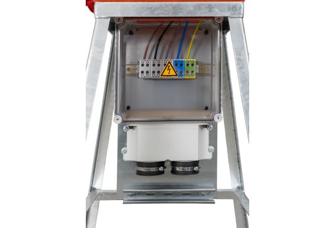 125A Kunststof verdeelkast QUATRO met klemmenkast |Ingang en doorlus: Via klemmenkast voor grondkabel aan onderzijde | 2x CEE 63A 5p 6h 400V | 4x CEE 32A 5p 6h 400V | 6x Schuko 16A 2p+RA 230V | NL2F.2406.24035-1 | EAN: 4068773538492
