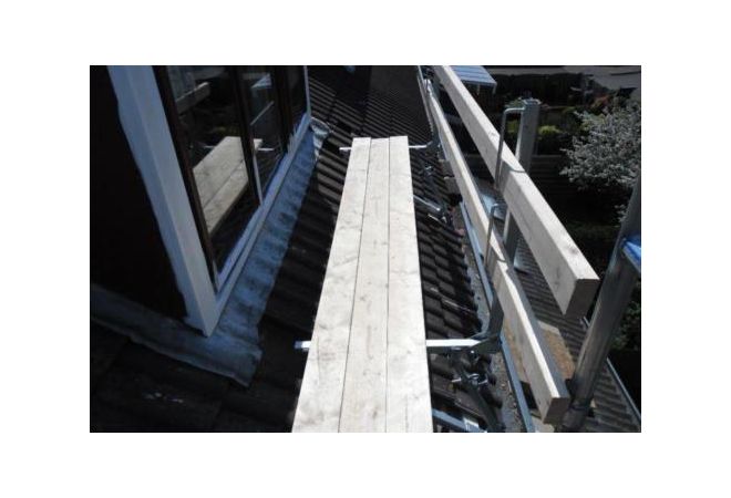 Panlat beugel met leuninghouder | Support de latte avec support de main courante | Batten bracket with handrail holder | Lattenhalterung mit Handlaufhalter - JSK Handelsonderneming